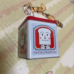 アンパンマン　缶の画像