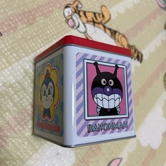 アンパンマン　缶の画像