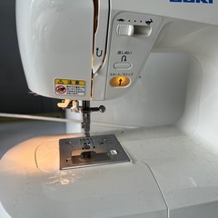 juki 電子ミシンの画像