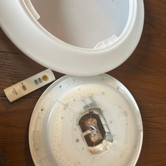 決まりました🙇‍♀️3💡【閉館ホテル特売】LEDシーリングライト✨リモコン付き／600円／動作確認済み の画像