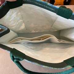 アートが描かれたトートバッグ（ほぼ未使用）の画像