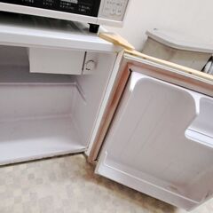 オーブン電子レンジ、小型冷蔵庫の画像