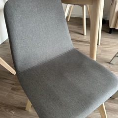 ダイニングテーブルの画像