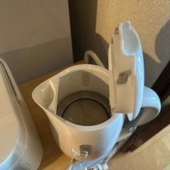 【取りに来てくれる方のみ】ポットの画像