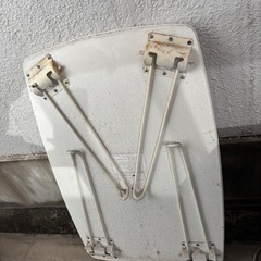 【無料処分】木製テーブル★物置保管品、清掃・補修前提でお願いしますの画像