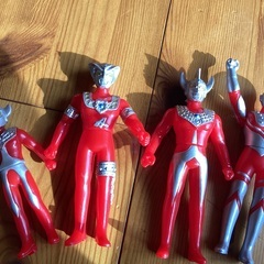 ウルトラマンシリーズ塩ビフィギュアの画像