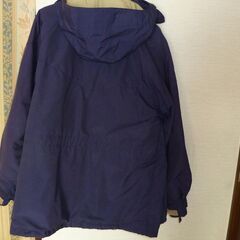 タラスブルバ、アシックス製造のゴアテックスジャケットです。の画像