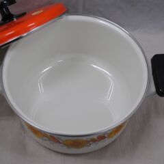 [1705]ヤマタカ　ホーロー鍋　20cm　両手鍋　昭和レトロ　花柄の画像