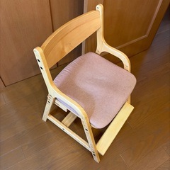 座面調節機能
付き学習チェアの画像