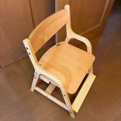 座面調節機能
付き学習チェアの画像