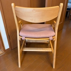 座面調節機能
付き学習チェアの画像