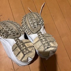 スニーカー
の画像