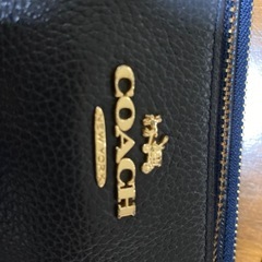 coachのショルダーバック紺色の画像