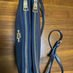 coachのショルダーバック紺色の画像