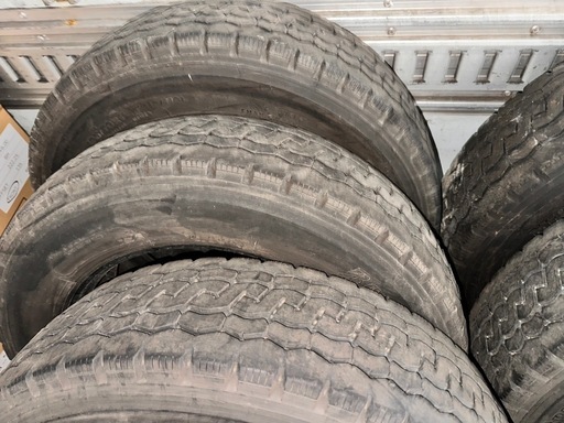 BS 195/70R17.5 M810 オールシーズンMIXタイヤ