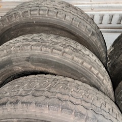 BS 195/70R17.5 M810 オールシーズンMIXタイヤの画像