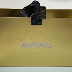 CHANEL LA CRÈME MAIN ギフトボックス付きの画像