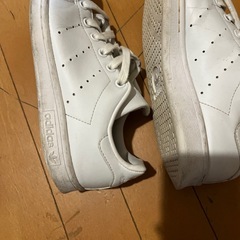 スニーカー
の画像