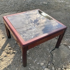 紫檀調　正方形 テーブルの画像
