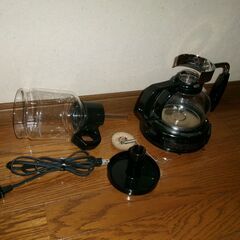 電気式サイフォン式コーヒーメーカー（サンヨー製）の画像