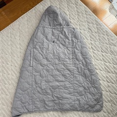 ベビー　抱っこケープの画像