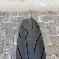 バイク　タイヤロッソ110/70-17 定番サイズ21年製造の画像