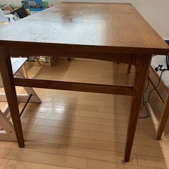 unicoダイニングテーブルの画像