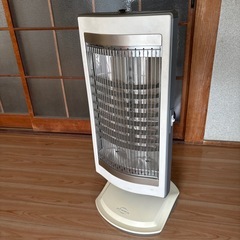 特価　ヒーター  速暖1000Ｗ 足元ヒーター セラミックヒーター 暖房 ストーブ　コイズミ　遠赤電気ストーブ　ストーブ　遠赤外線　小泉　遠赤外線ヒーター　電気ヒーター　 暖房器具 遠赤外線ヒーター  足元 静音 速暖 速温 リビング　福岡　田川市　筑豊　格安で　格安  店舗の画像