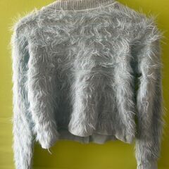 水色　 Mサイズ　ファー風　シャギーラウンドネックカーディガンの画像