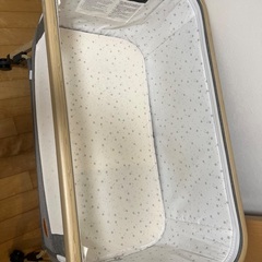 ベビーベッドの画像