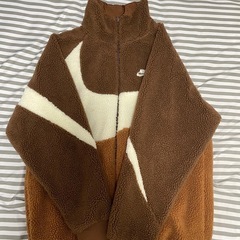 ナイキアウターの画像