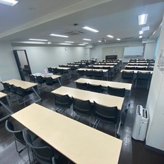 美品　スタッキングチェア　大量　の画像