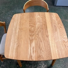 🌸二人掛けダイニングテーブル✅椅子2個🚘配達可能の画像