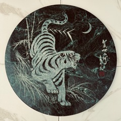 大理石製虎彫刻置物
の画像