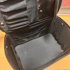 無印良品のメークボックスとNanoThermic ヘアブラシNT-54の画像