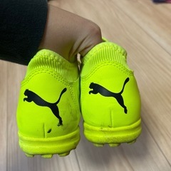 21.5 プーマ サッカーシューズの画像
