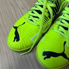 21.5 プーマ サッカーシューズの画像