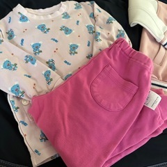 子ども服　UNIQLO パジャマ　90cmの画像