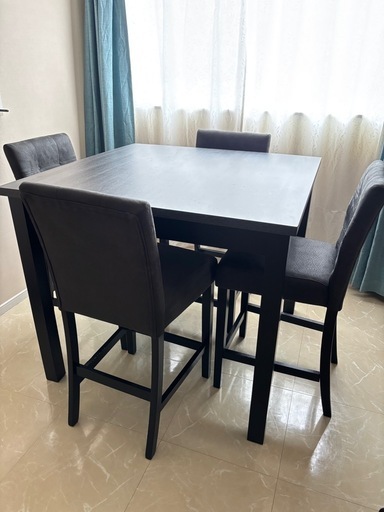 ダイニングテーブルと椅子4