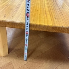 折り畳みテーブルの画像