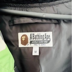 エイプダウンジャケットの画像