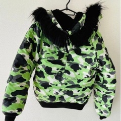 エイプダウンジャケットの画像