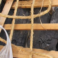 お引取り限定！！　クヌギ　俵入り　15ｋｇ　（黒炭）　15,400円→11,000円の画像