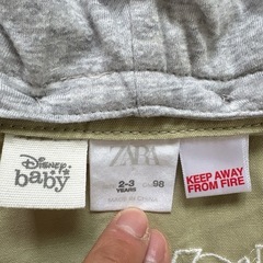ZARA 98サイズ ディズニージャケットの画像