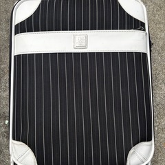 figaro キャリーケースの画像