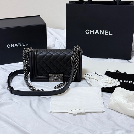 超入手困難！定価106万新品CHANEL ブラック ボーイシャネル スモール