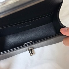 超入手困難！定価106万新品CHANEL ブラック ボーイシャネル スモールの画像