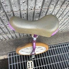 一輪車　空気がない、又はパンク　ジャンクの画像