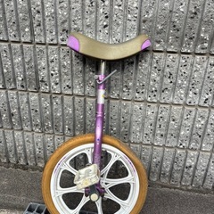 一輪車　空気がない、又はパンク　ジャンクの画像
