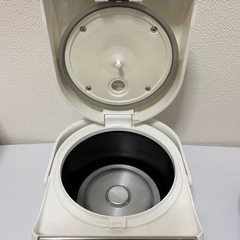 K★炊飯器 ３合炊き 2011年製★の画像